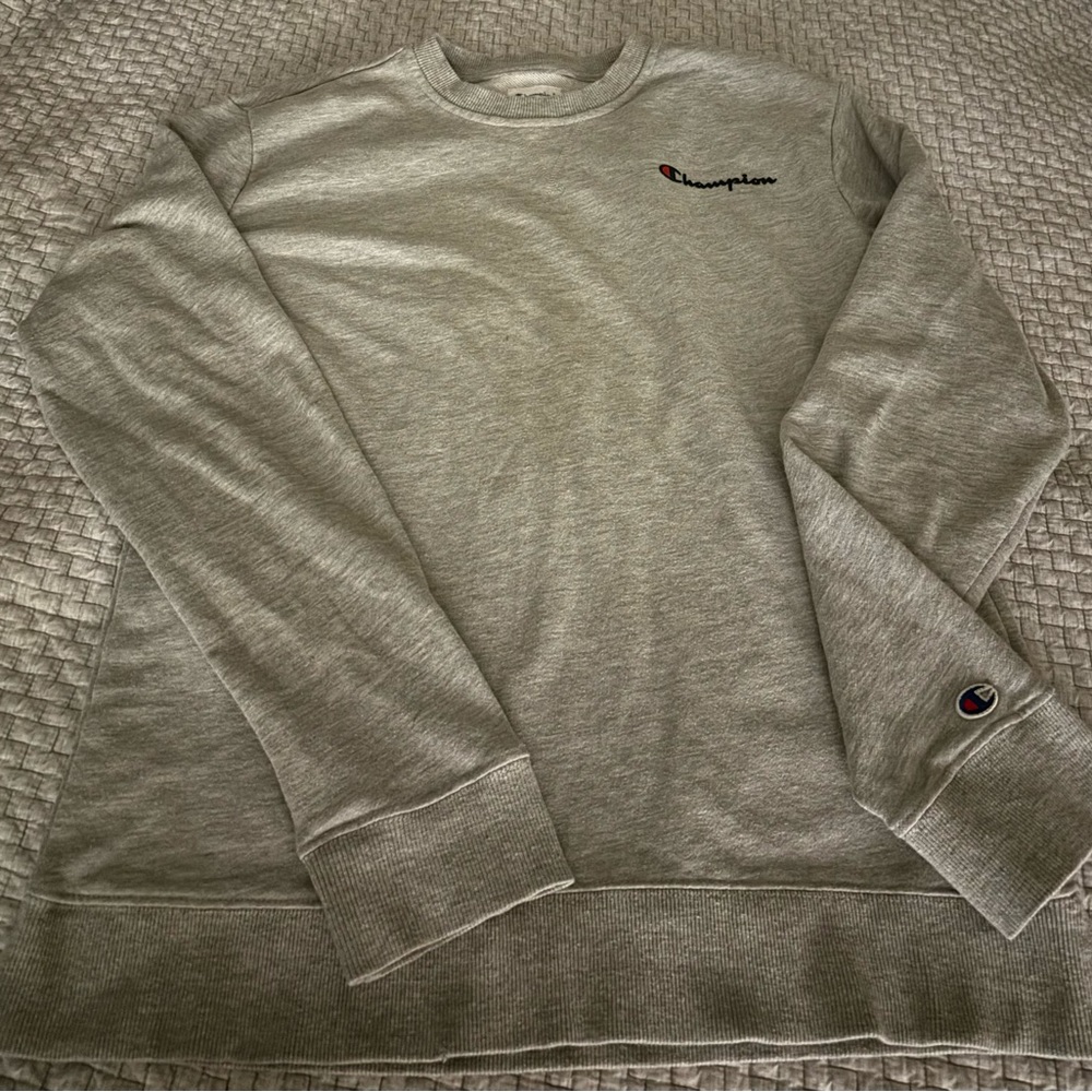 Champion Gray Crewneck Blank Sweatshirt Size Medium - Measurements in pics